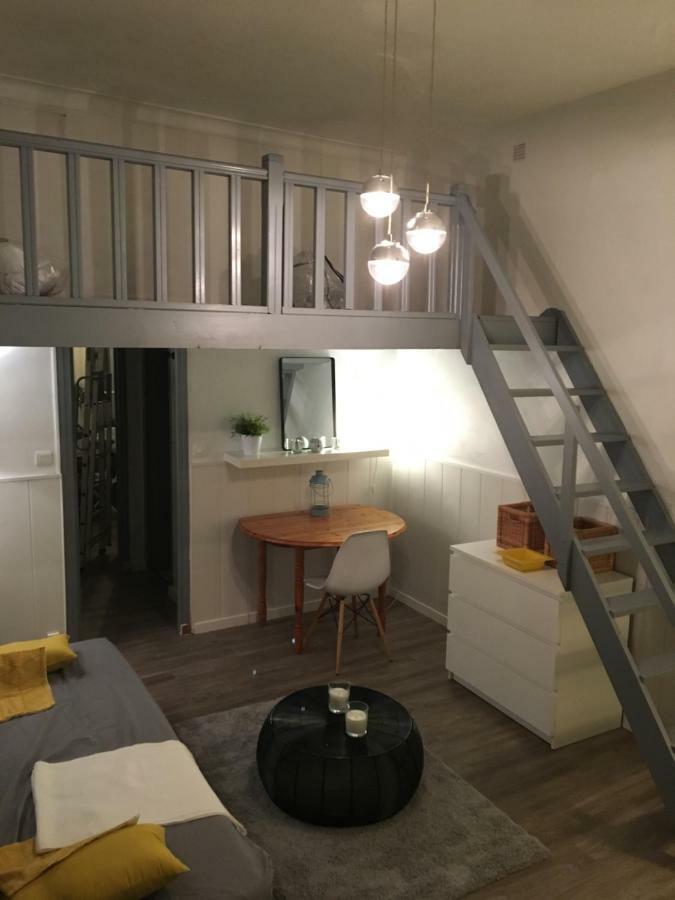 Studio Avec Mezzanine A 5 Min Des Arenes Et De La Gare Nîmes Exterior photo