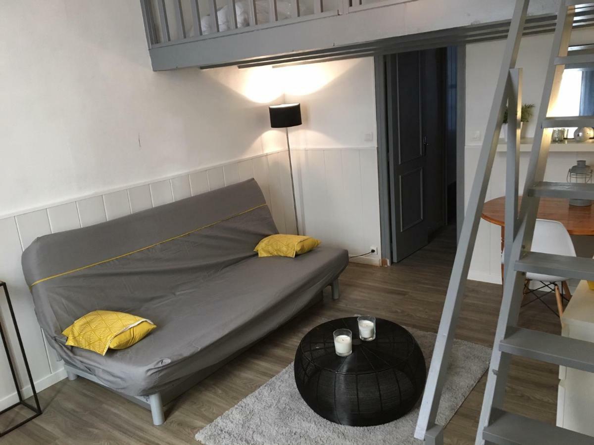 Studio Avec Mezzanine A 5 Min Des Arenes Et De La Gare Nîmes Exterior photo